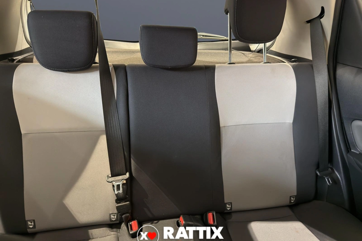 TOYOTA Yaris Yaris 1.5h Active